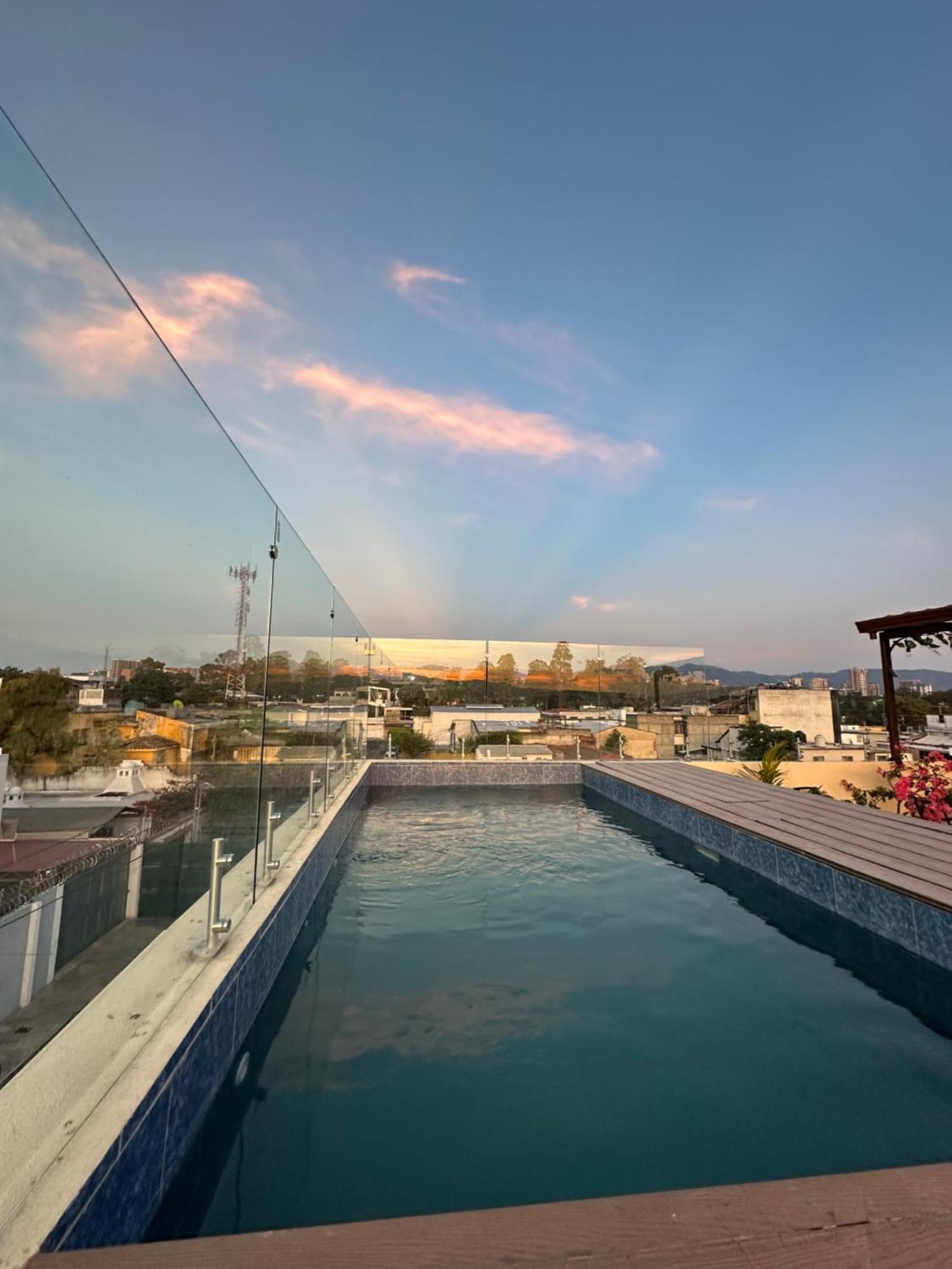 Sky Garden Hotel Guatemala City Bagian luar foto